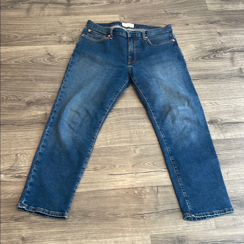 GAP Blue Straight Leg Jeans with Classic Denim Style